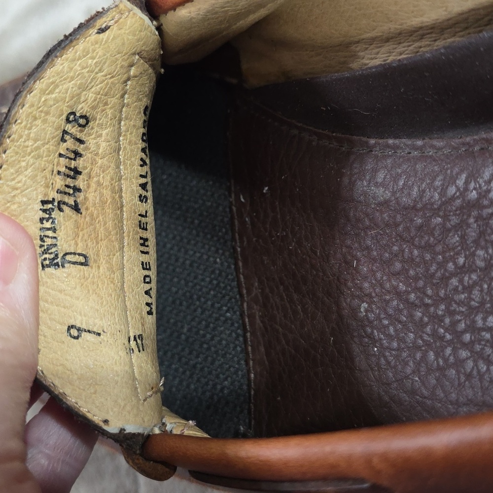 L L Bean Men's 2 Tone Brown Leather? Penny Loafers Slip-Ons Sz 9 EUC - Picture 3 of 12